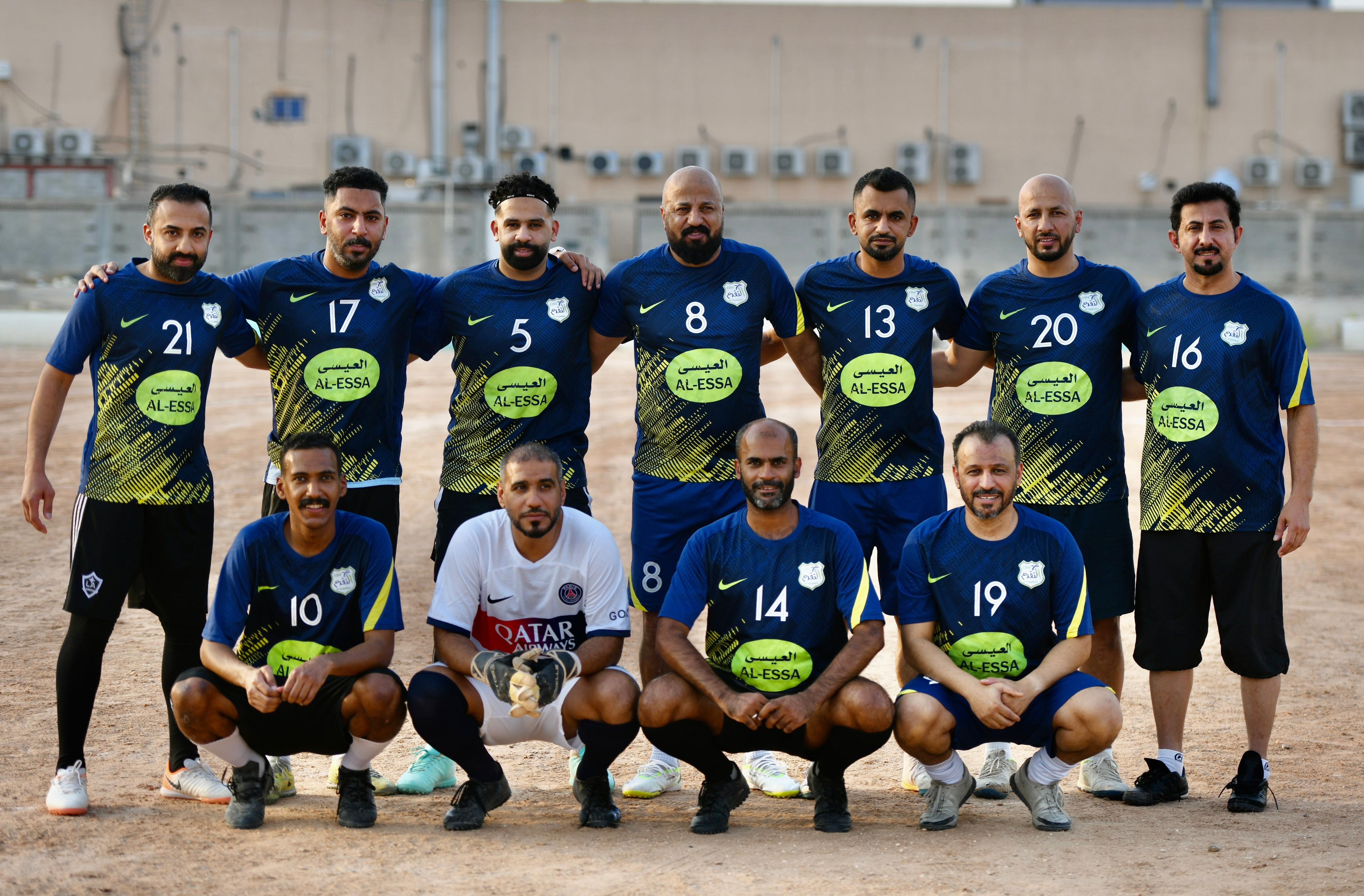 المبرز يحتفي بالجمعة لتميز مسيرته في خدمة الوسط الرياضي.