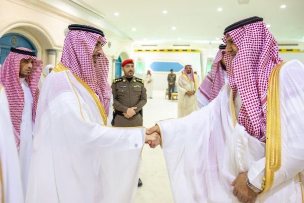 أمير منطقة الجوف يستقبل المهنئين بعيد الأضحى