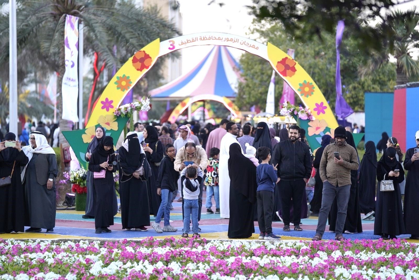  ٦٠ ألف زائر خلال ثلاثة أيام في مهرجان الزهور الثالث