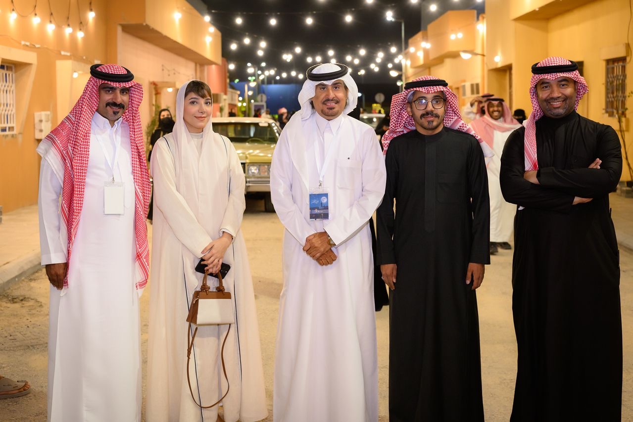 نادي السينما بالأحساء ينظم غبقة “ضي القمر” في موقع تصوير مسلسل الغميضة بعد استثماره كوجهة ثقافية