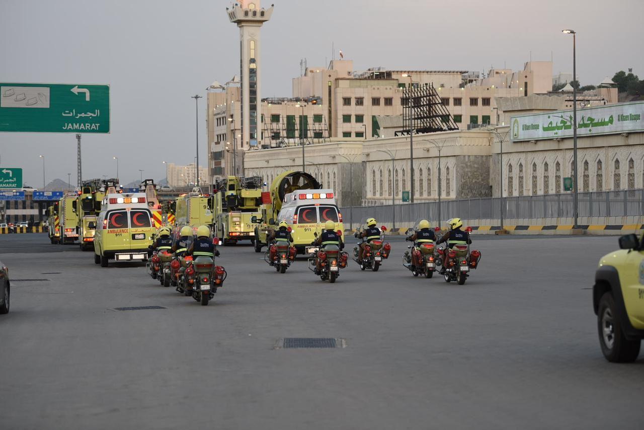 الدفاع المدني يرفع جاهزيته في جسر الجمرات والساحات المحيطة ..