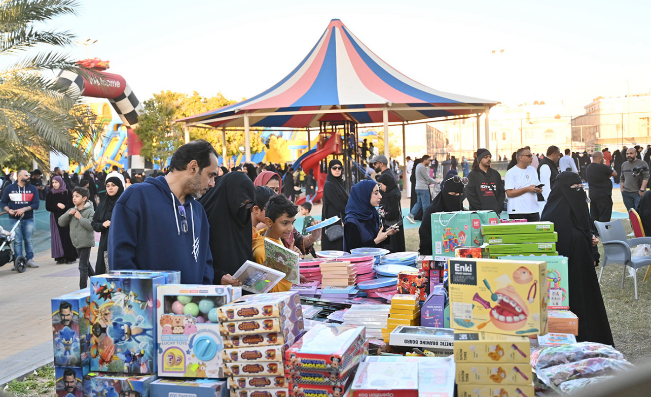 مهرجان الزهور الثالث بالقطيف مقصد لآلاف الزوار.