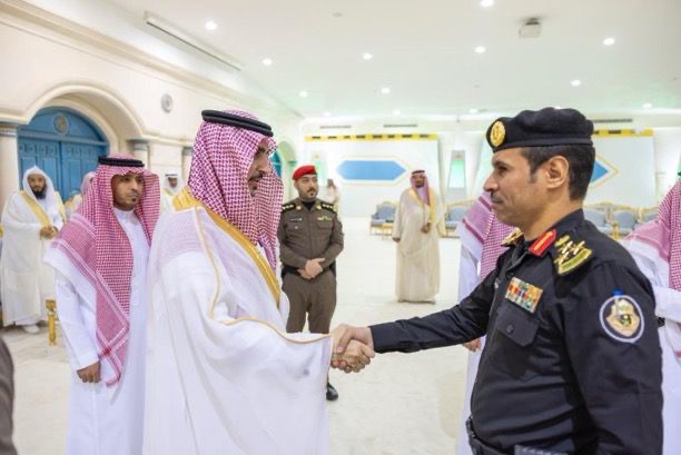 أمير منطقة الجوف يستقبل المهنئين بعيد الأضحى