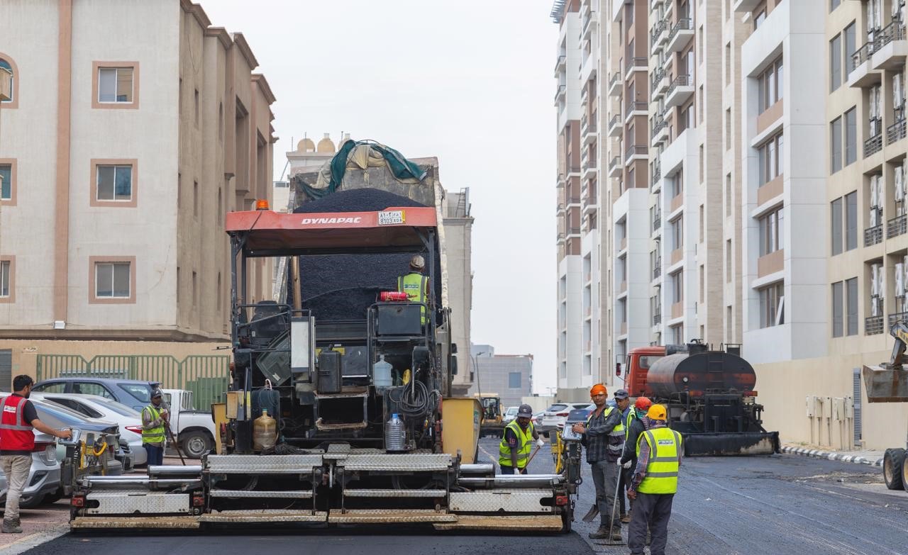 إطلاق برنامج تطوير الطرق والمحاور الرئيسية للمرحلة الأولى بالخبر.