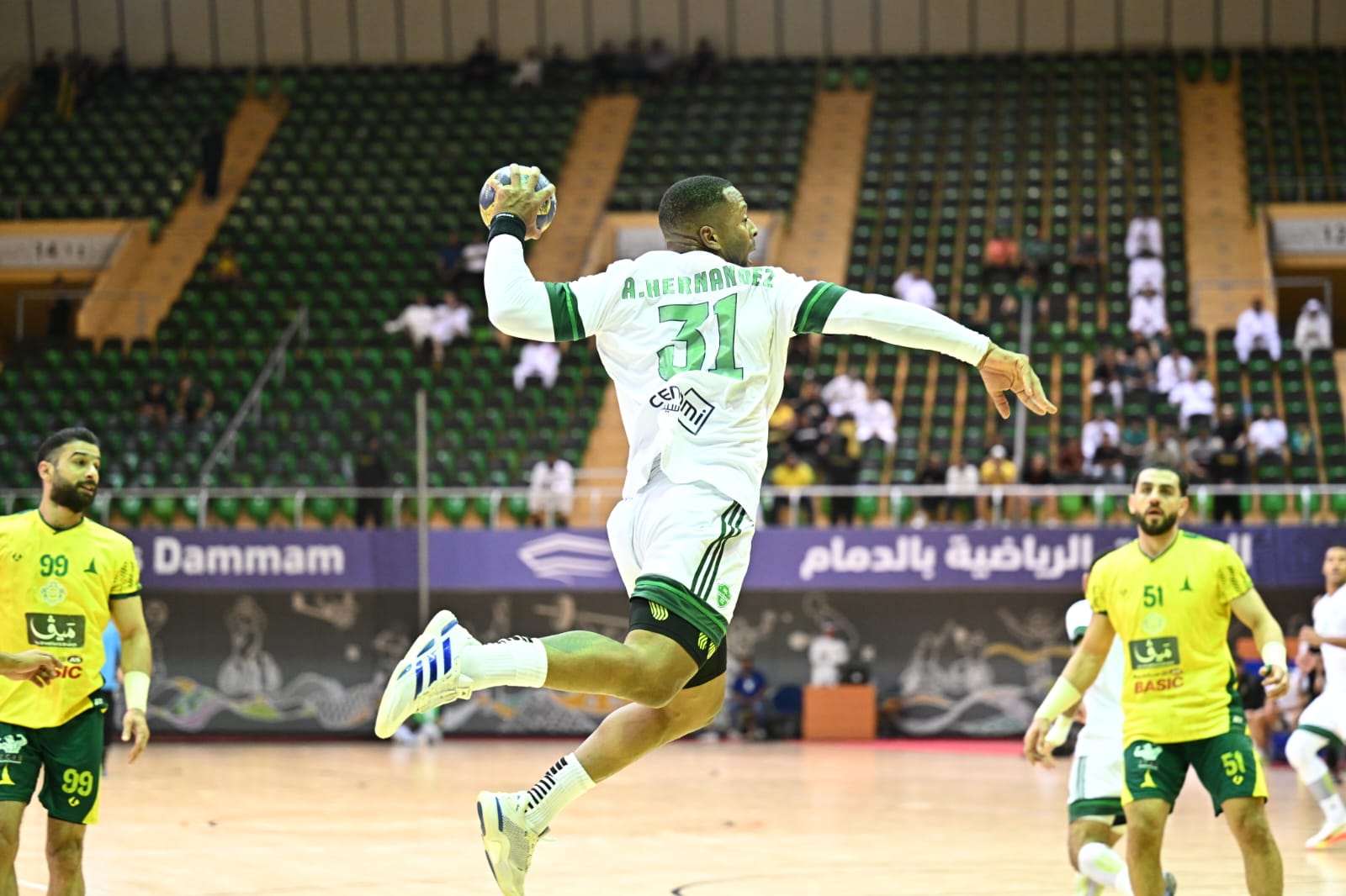 تأهل الزلفي والوحدة والنور والخليج إلى نصف نهائي كأس الاتحاد السعودي لكرة اليد