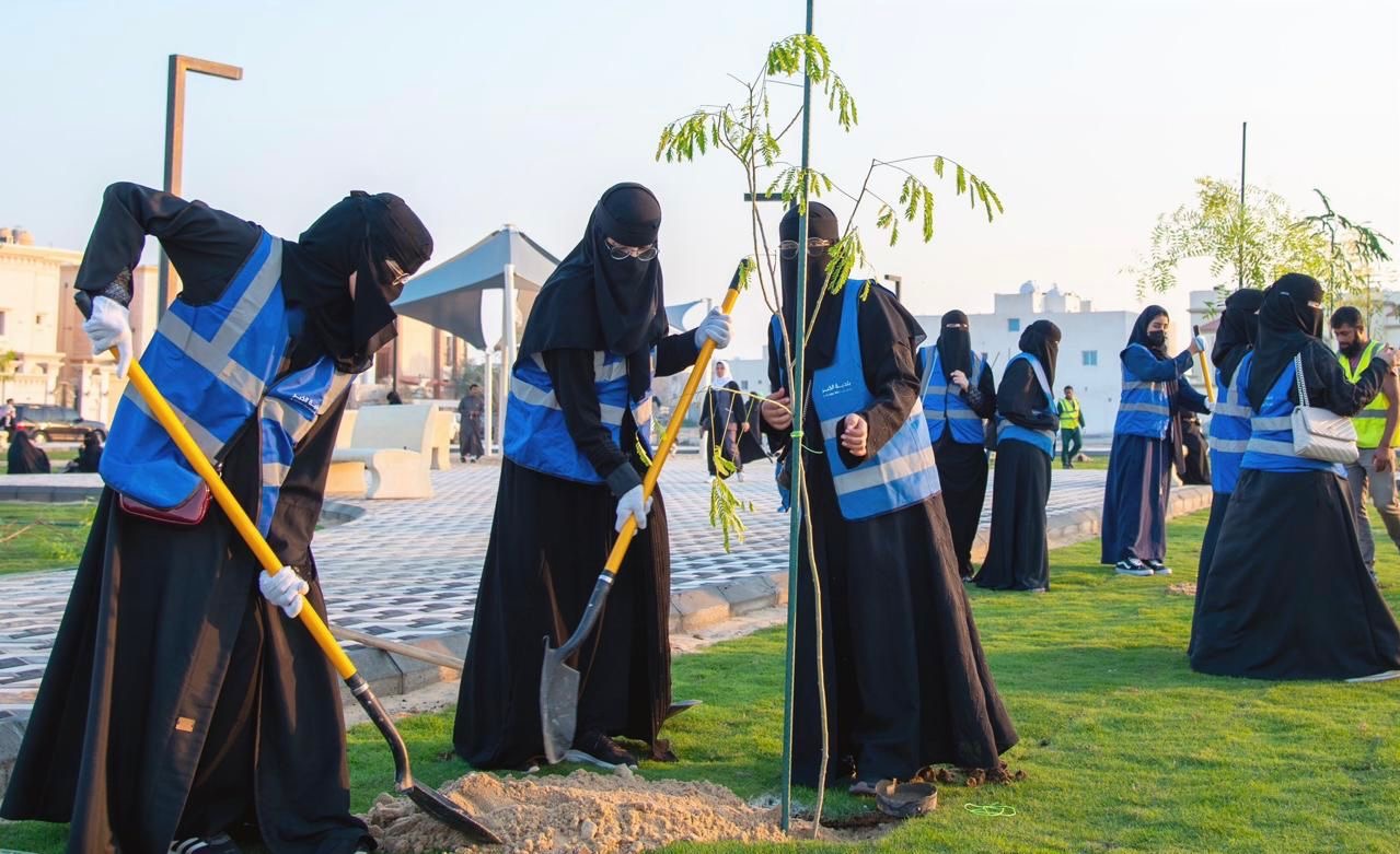 الخبر تساهم في مبادرة السعودية الخضراء