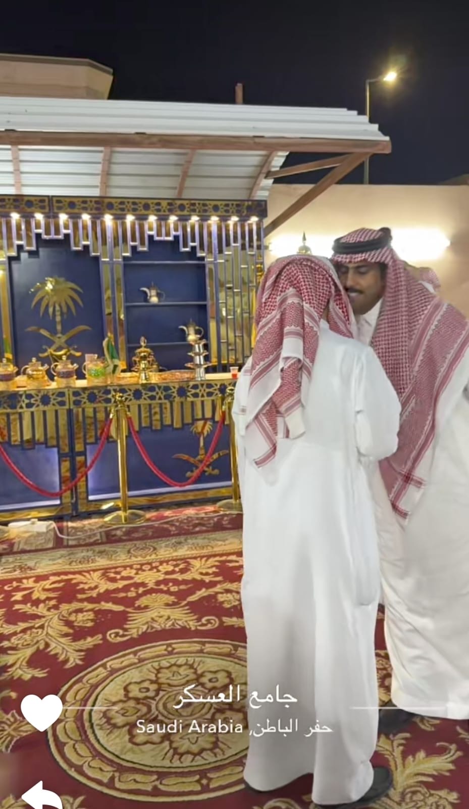 أبو فارس يضرب البذخ في عرض الحائط... ويعيد للزواج معناه الحقيقي