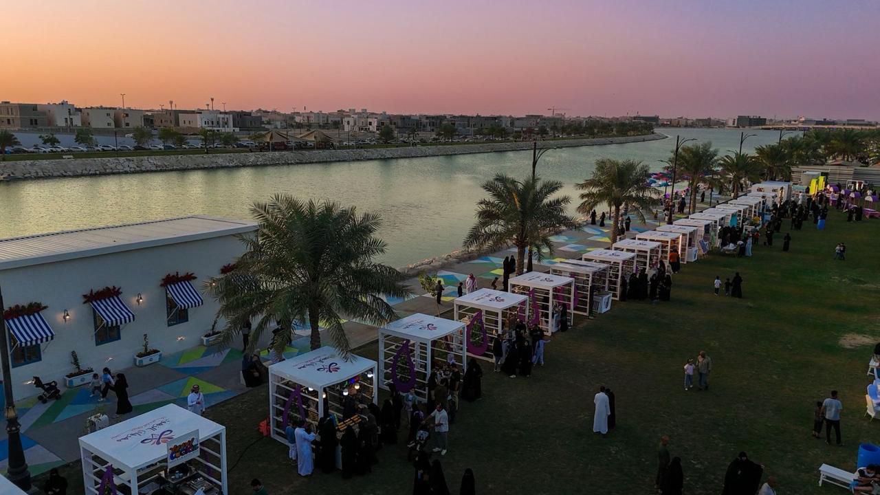 زخم جماهيري يتخطى 180 ألف زائر.. مهرجان الزهور الخامس يعزز مكانة القطيف السياحية