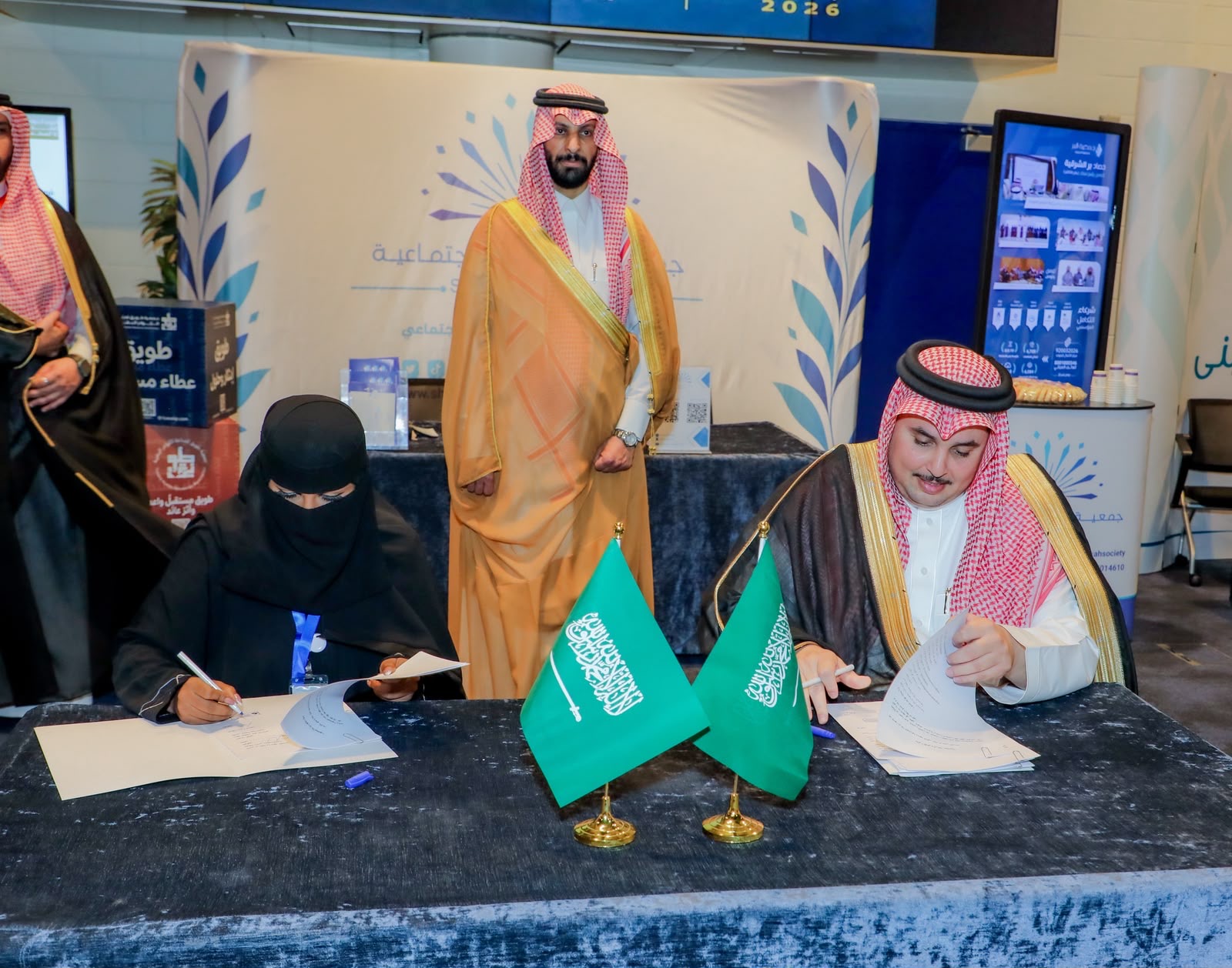 معهد د. خالد الرحيمي للتدريب يشارك في ملتقى شباب الأثر 2026