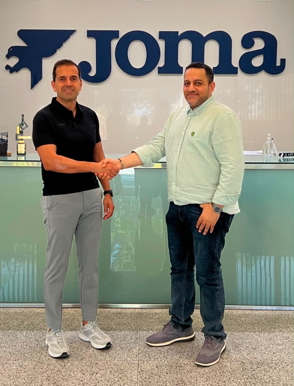 الخليج يوقّع مع «Joma» الإسبانية لتوريد الملابس والمعدات الرياضية لثلاثة مواسم 
