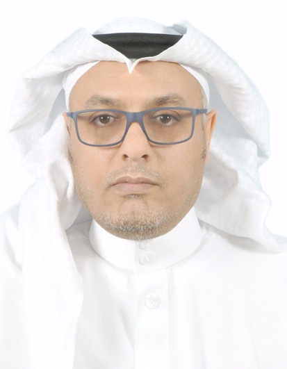 وعبرَ الشعاراتِ نهتفُ معًا…