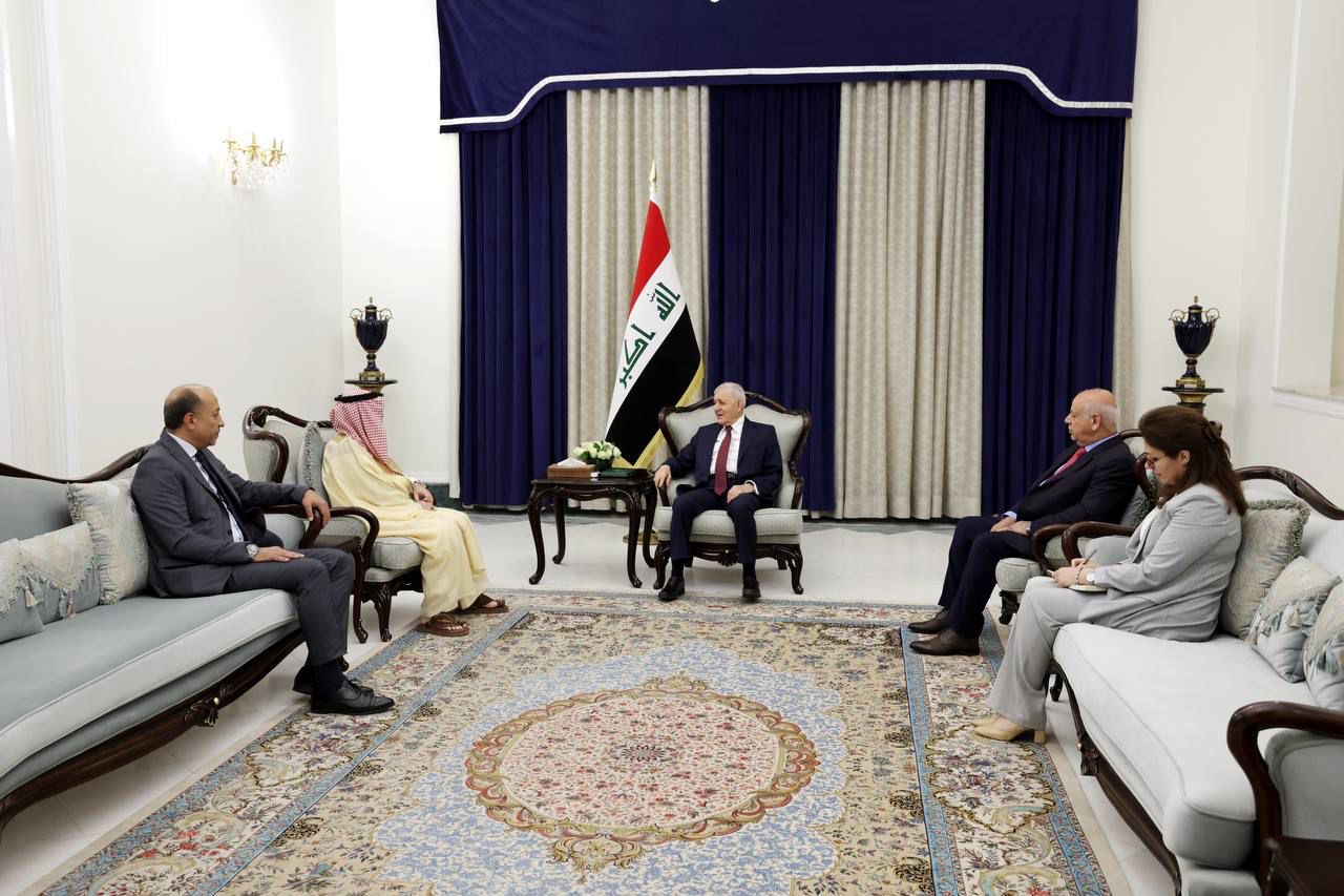 فخامة رئيس الجمهورية العراقية يستقبل معالي رئيس المنظمة العربية للسياحة والوفد المرافق بقصر السلام ببغداد. 