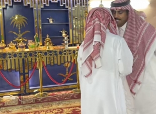 أبو فارس يضرب البذخ في عرض الحائط... ويعيد للزواج معناه الحقيقي