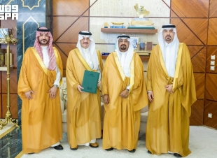 أمير المنطقة الشرقية يستقبل الرئيس التنفيذي لهيئة تطوير محمية الإمام عبدالعزيز بن محمد الملكية